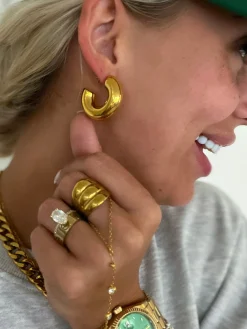 Chansuttpearls Jewelry*CHUNKY GOLD SMOOTH HOOPS