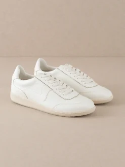 Oasis Society Shoes*The Kyla | Classic Low Top Sneakers